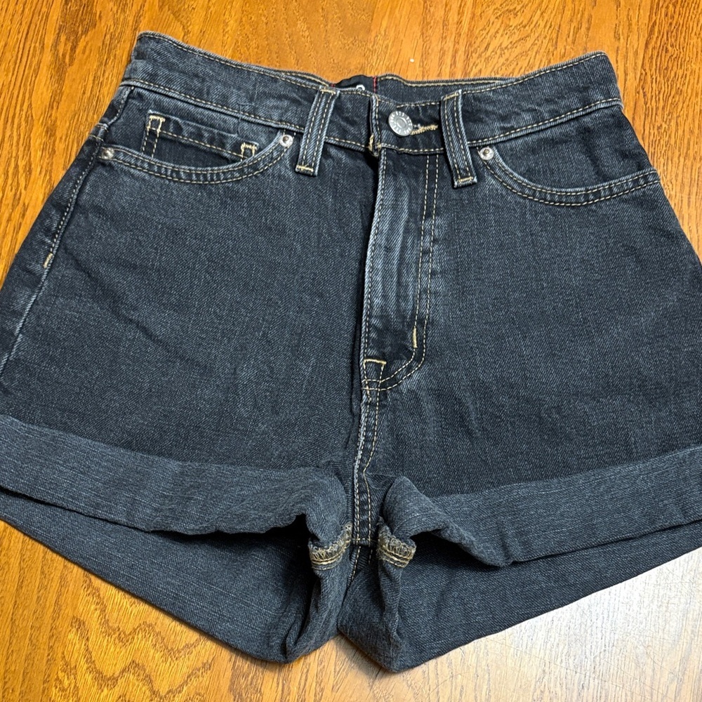 BDG 24” high-rise mom Jean shorts Dark Denim Women's